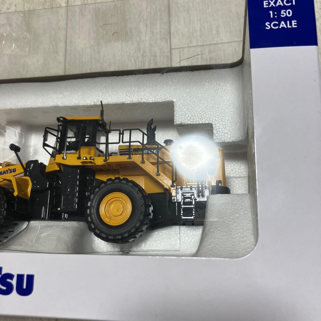 KOMATSU　WA600-8 模型