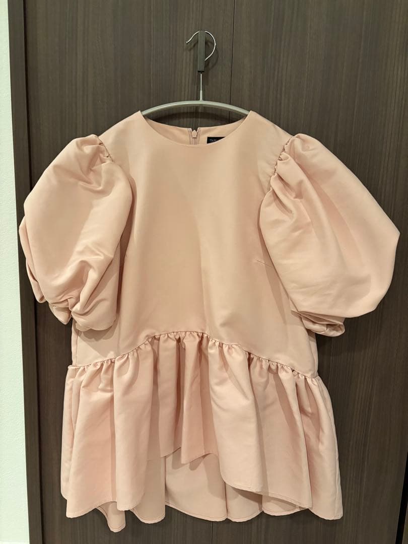 美品】ツルバイマリコオイカワ Eleonoreペプラムトップスブラウス