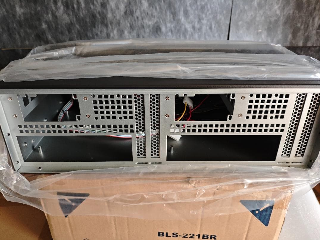 3U ラックマウントサーバーシャーシ 240mm ショートタイプ - メルカリ