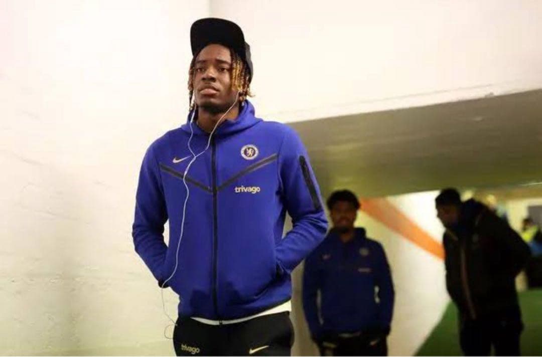 カ*イ様 ナイキ テックフリース チェルシー 上のみ海外限定 胸