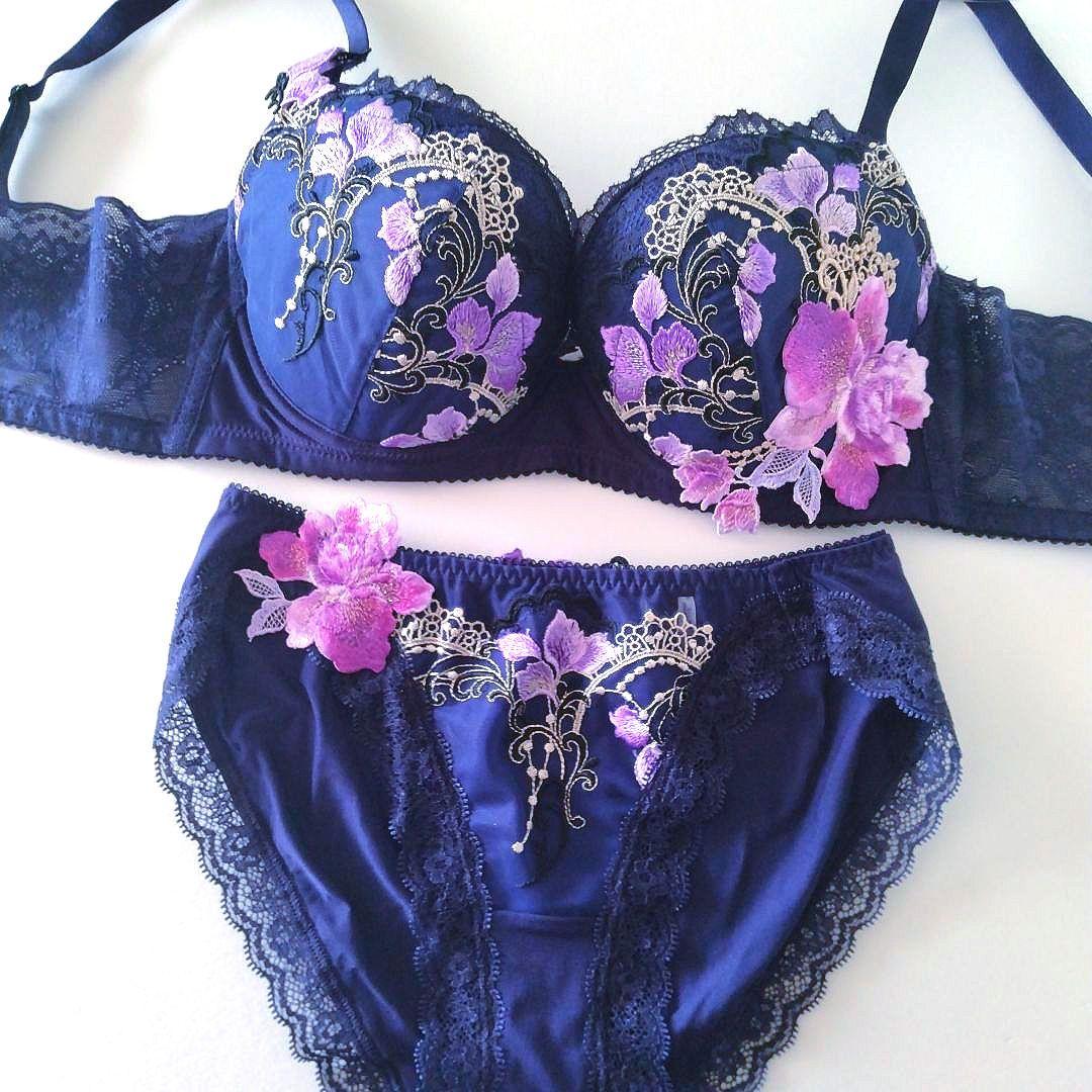【新品】ワコール《サルート》91G Rich Veil Bra E70/M