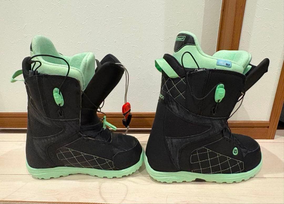 BURTON　バートン○MINT ASIAN FIT 24.5cm（女性用）