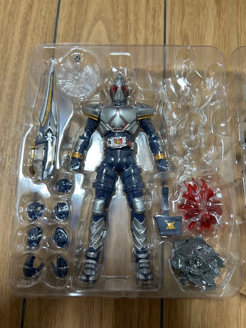 S.H.Figuarts 仮面ライダーブレイド 仮面ライダーカリス セット