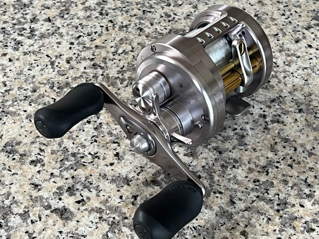 シマノ / SHIMANO ○ 11 カルカッタコンクエスト50DC ハイギア - メルカリ