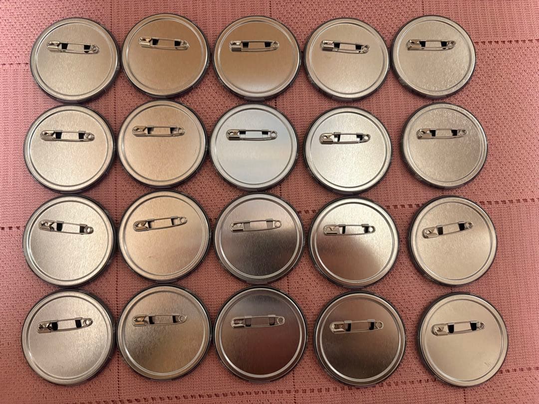 からぴち♪うり♪等身缶バッジ20点セット - メルカリ