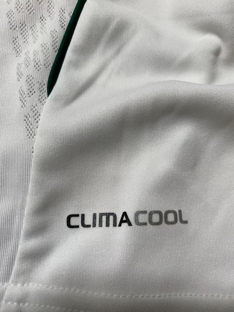 長谷部誠 直筆サイン入りヴォルフスブルクユニフォーム 直筆サイン