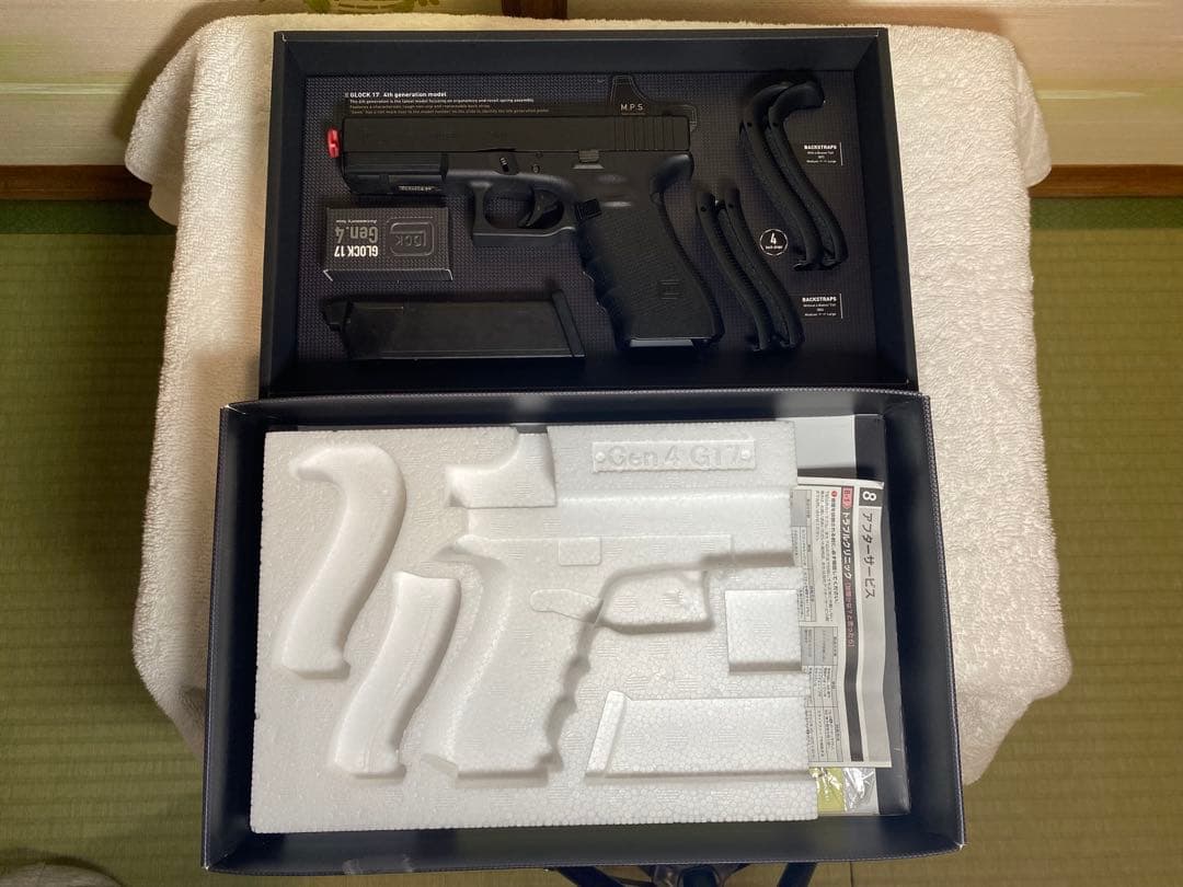 東京マルイ G17 gen4 ガスブローバック ハンドガン