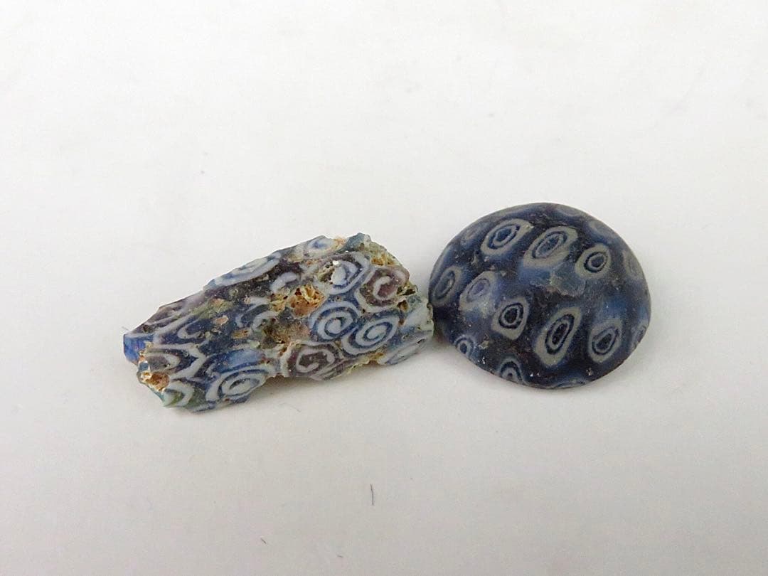 古代ガラス8個　“A“