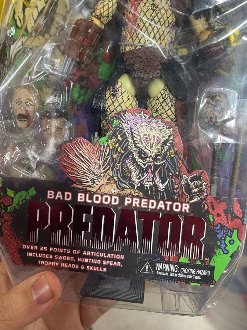 BAD BLOOD PREDATOR フィギュア