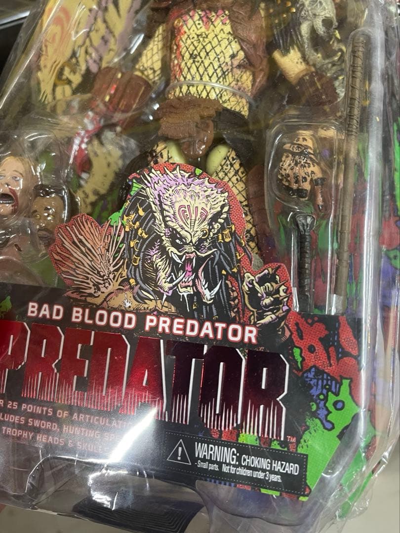 BAD BLOOD PREDATOR フィギュア