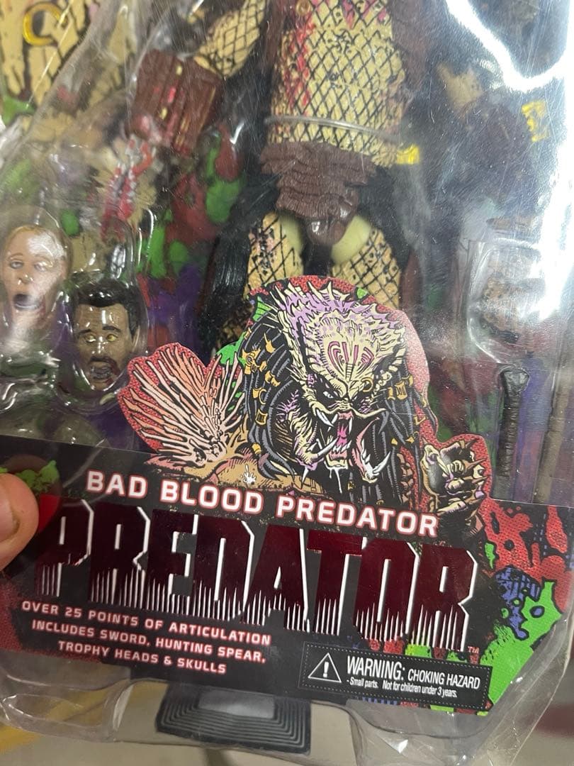 BAD BLOOD PREDATOR フィギュア
