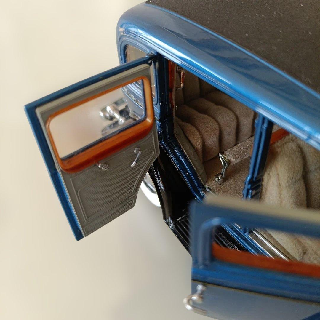 ダンバリーミント製 1932 Cadillac Fleetwood Sedan