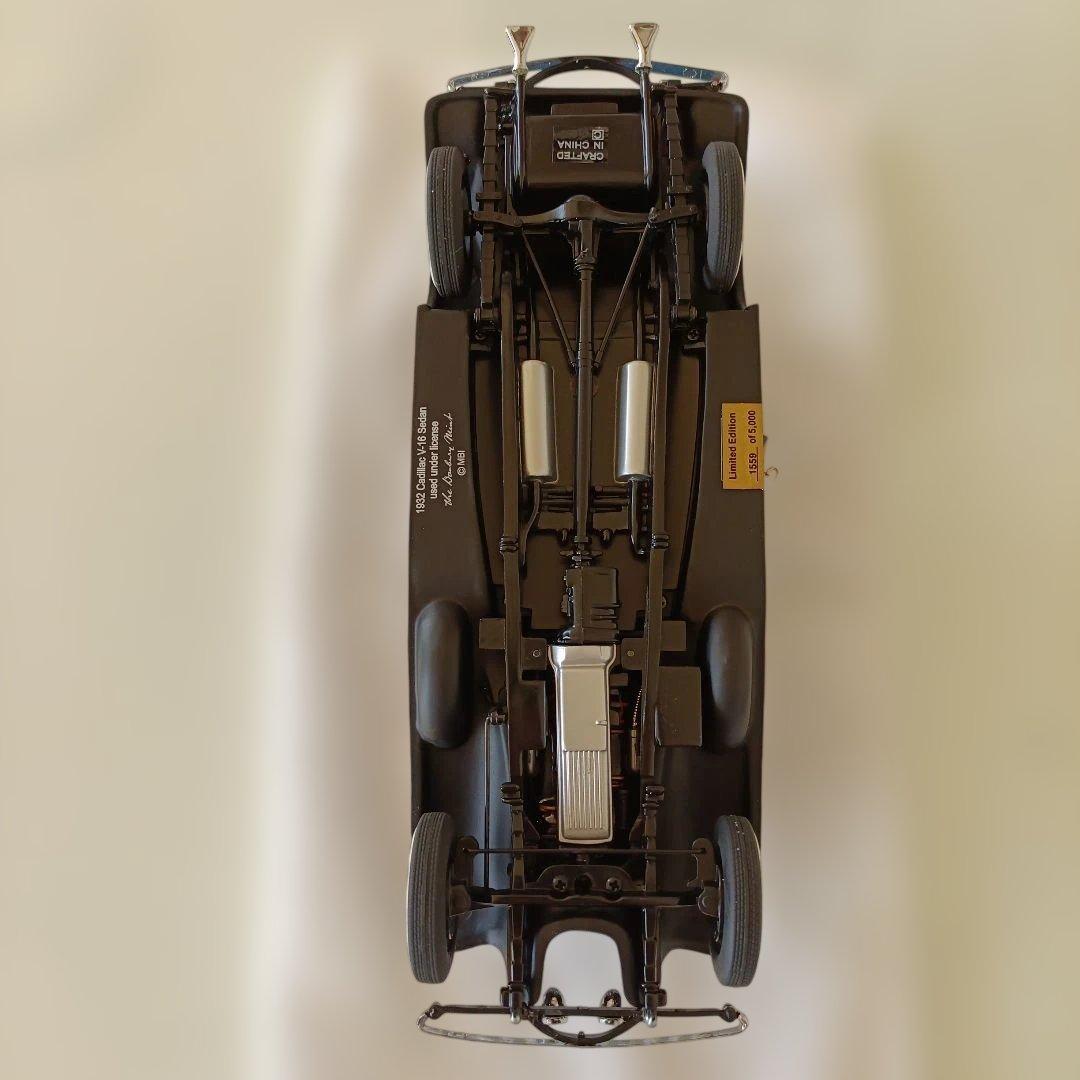 ダンバリーミント製 1932 Cadillac Fleetwood Sedan