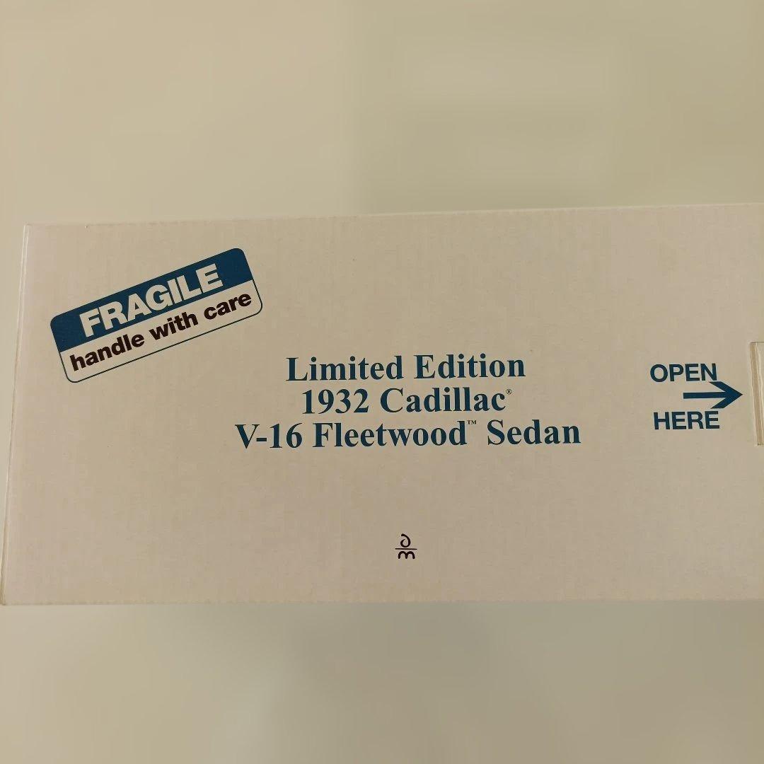 ダンバリーミント製 1932 Cadillac Fleetwood Sedan
