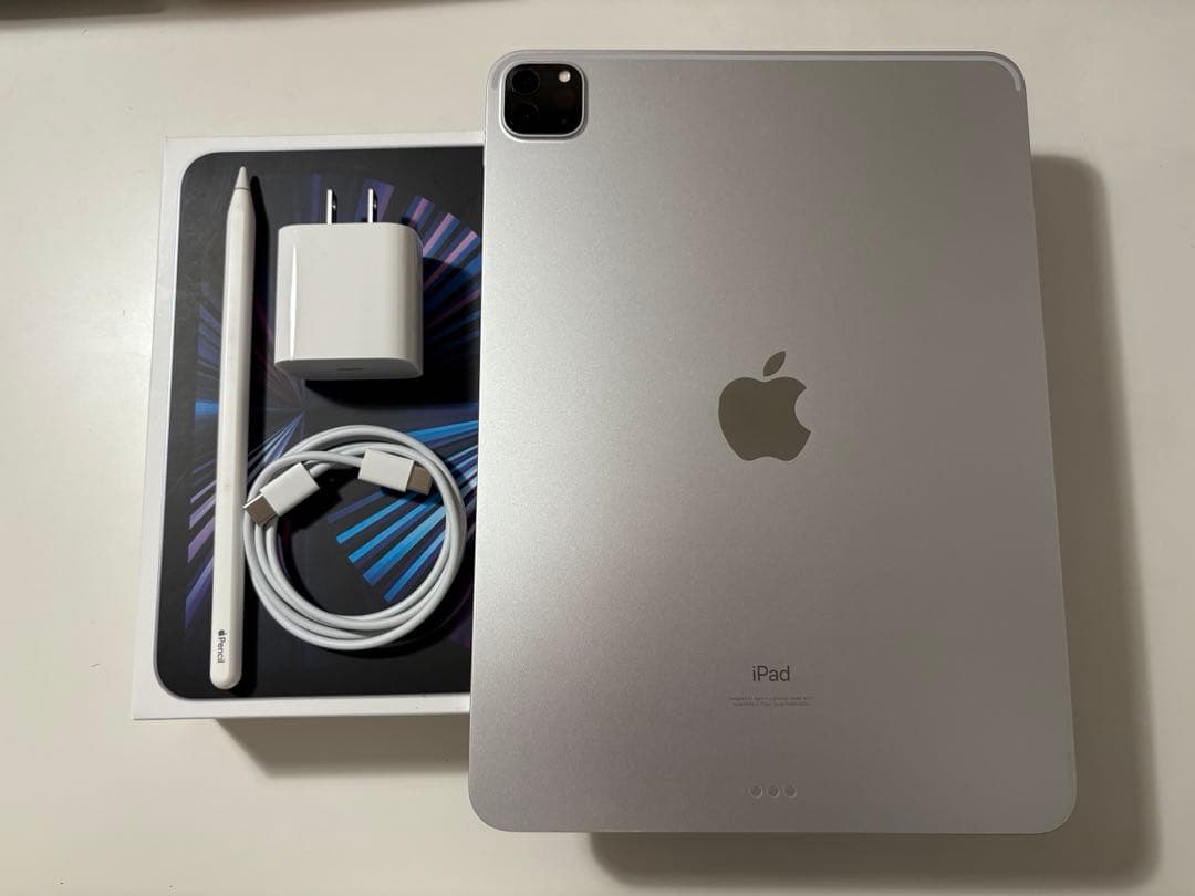 iPad Pro 11インチ 本体 Apple Pencil 充電器付き iPad Pro 11inch対応 Apple Pencilを収納しながら充電できるホルダー