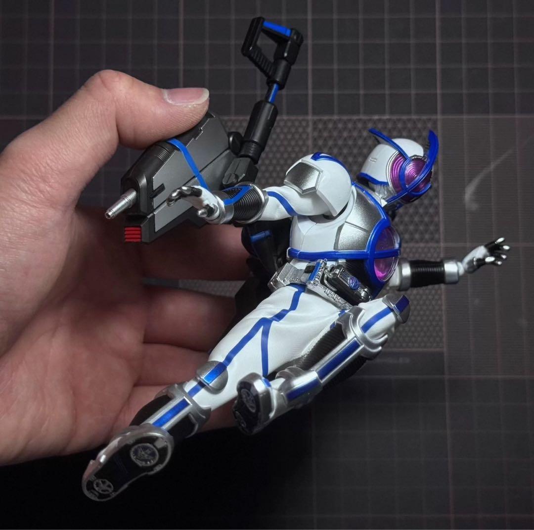 真骨彫 仮面ライダーサイガ カスタムスーツ - メルカリ