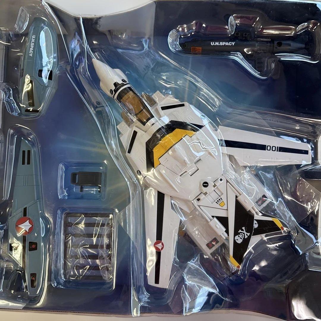 未使用】1/55VF-1S スーパーバルキリー ロイ•フォッカー機 可変戦闘機