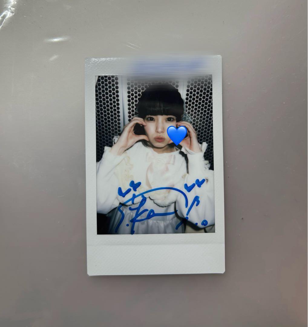 iLiFE! 空詩かれん サイン有りチェキ - メルカリ