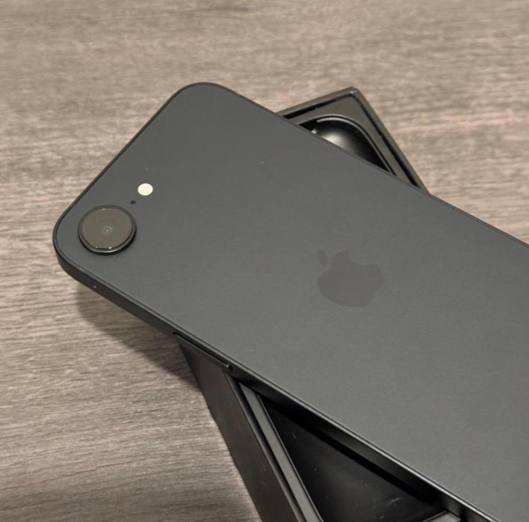 バッテリー100％】【美品】iPhone 16e｜128GB｜SIMフリー - メルカリ