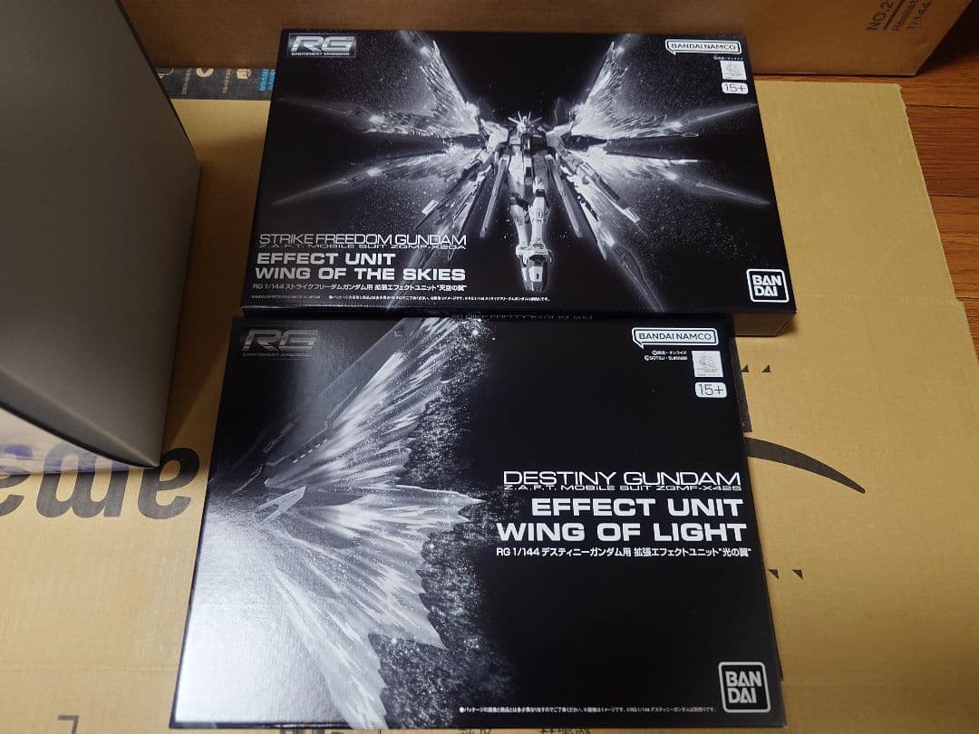 RG ストライクフリーダム、デスティニーガンダム　チタニウムフィニッシュ、他