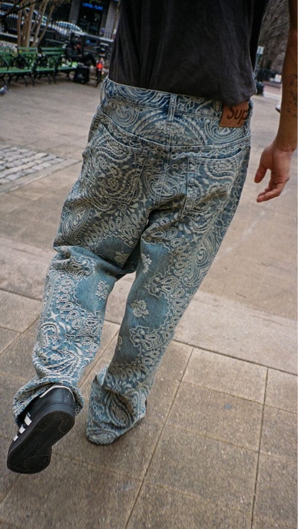 Supreme Bandana Jacquard Baggy Jean - メルカリ