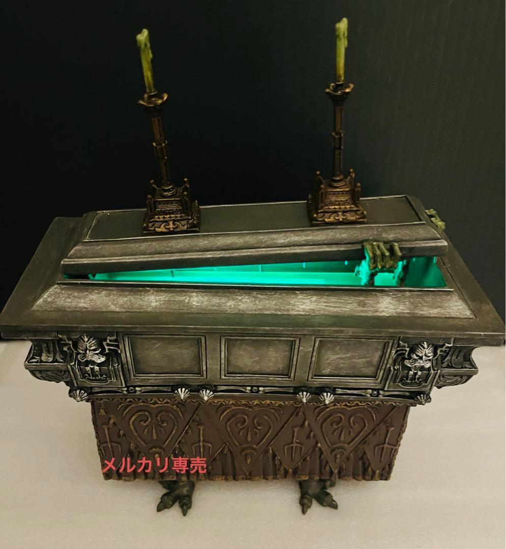 ディズニー　ホーンテッドマンション　温室の棺　フィギュア　世界500個