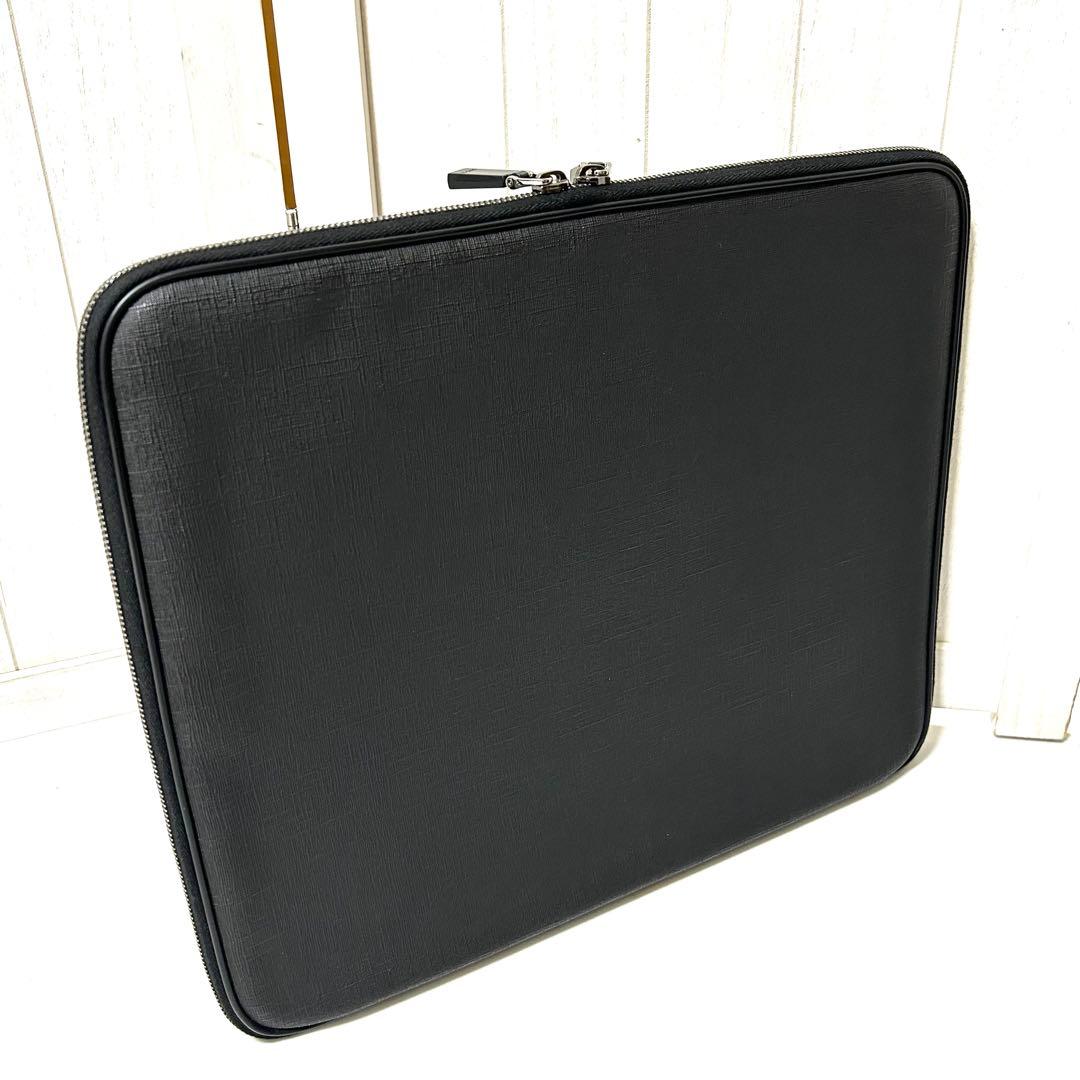 美品 GUCCIグッチ インターロッキングG タブレットケース クラッチ