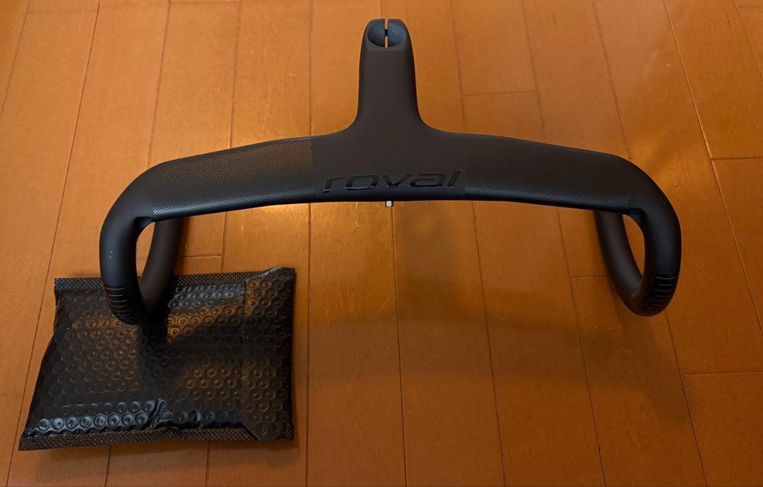 ROVAL RAPIDE COCKPIT風 ステム一体型ハンドル 380×110 ROVAL RAPIDE RD COCKPIT CARB/BLK 31.8X380/75MM(75mm x 380mm マット