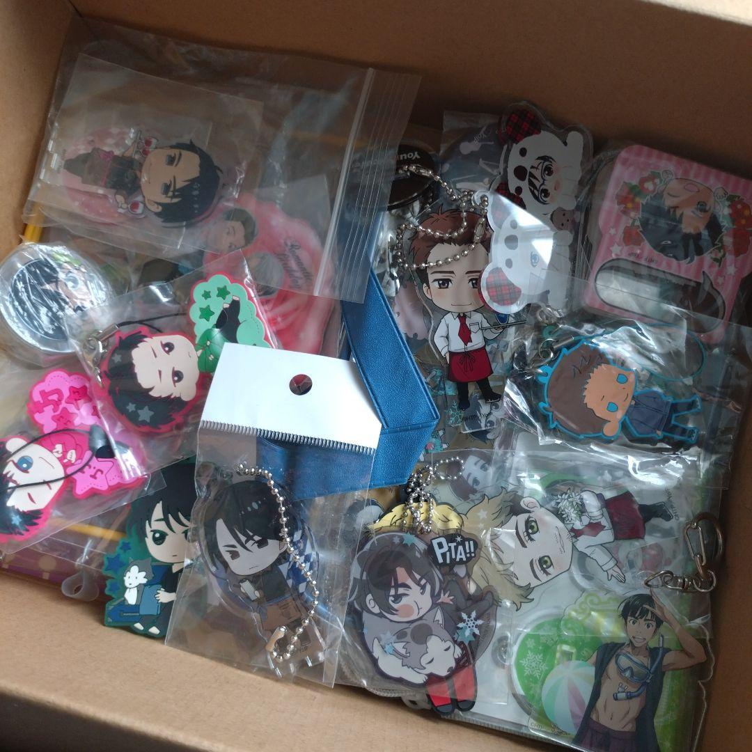 ユーリ!!! on ICE グッズまとめ売り - メルカリ