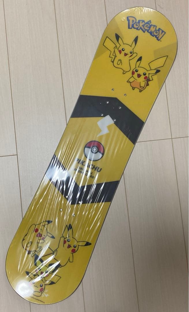 世界50本限定 ピカチュウ スノーボード 90cm スケートボード ポケカ