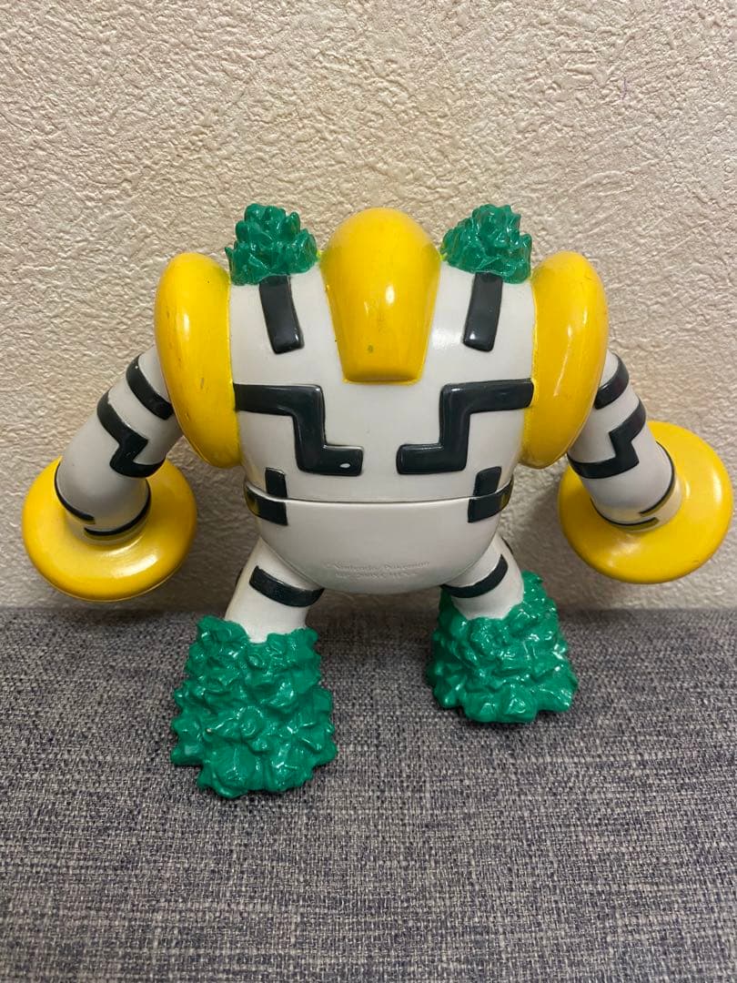 ポケモン 組立式DXソフビフィギュア レジギガス 本体のみ - メルカリ