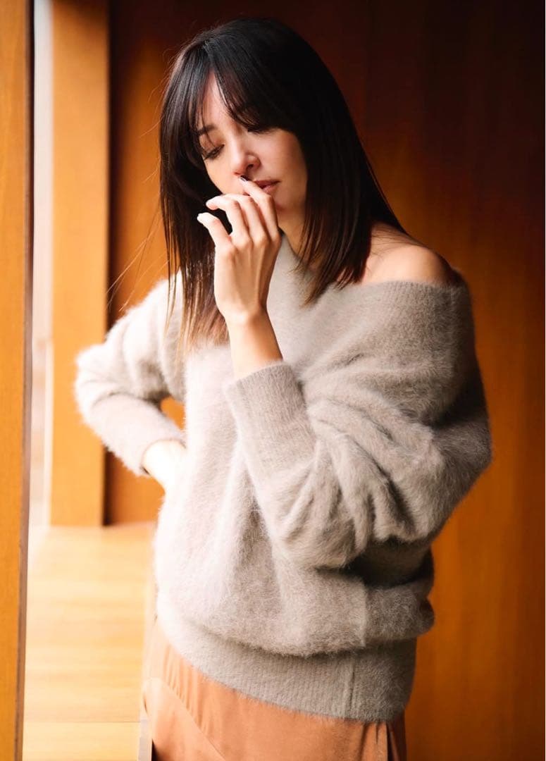 専用)CADUNE フォックスカシミヤオフショルニット - メルカリ