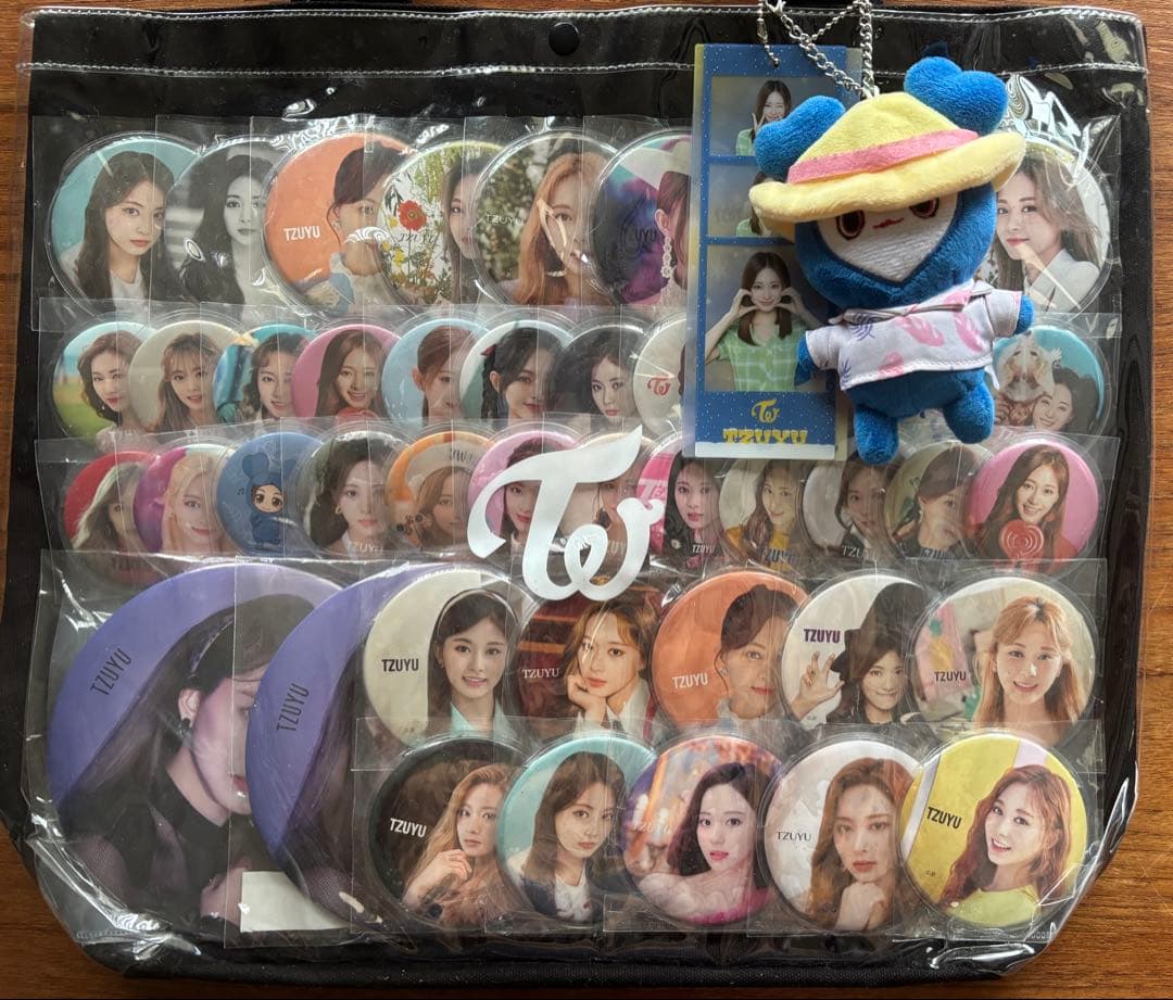 TWICE グッズ 痛バック ツウィ　缶バッジまとめ売り