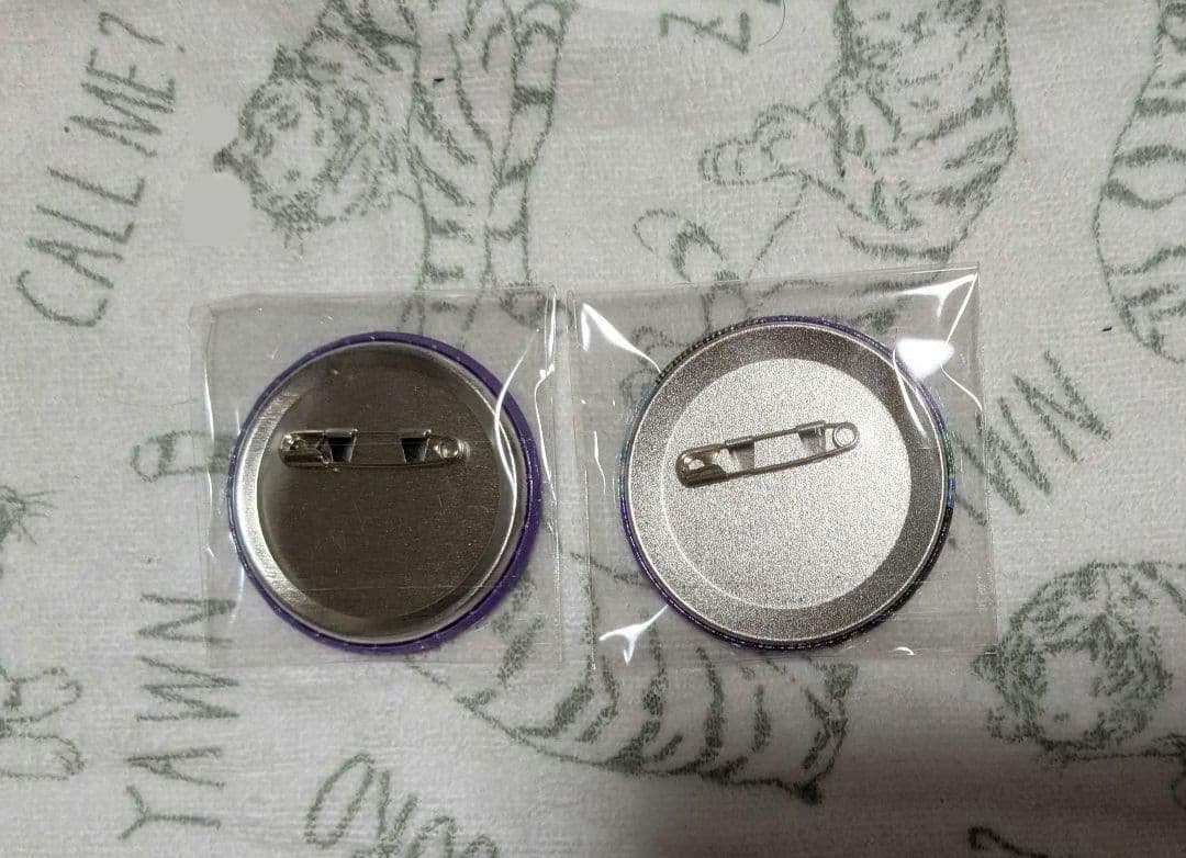 朔間零 缶バッジ 2個セット - メルカリ