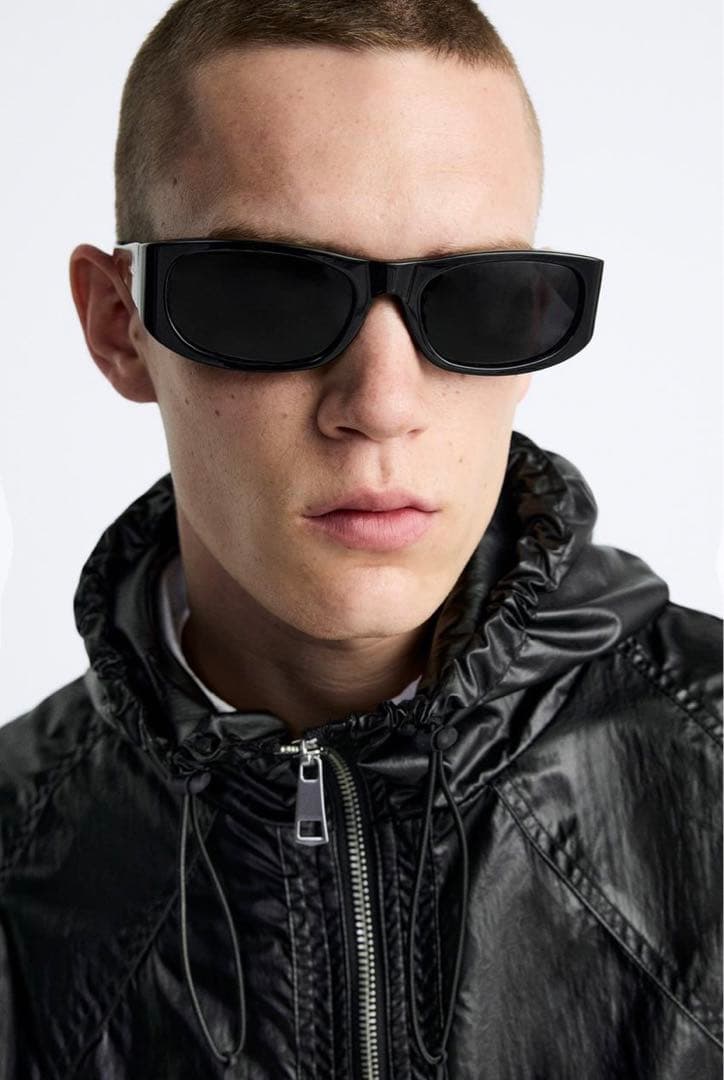 ZARA シャイニーエフェクト クロップドジャケット - メルカリ