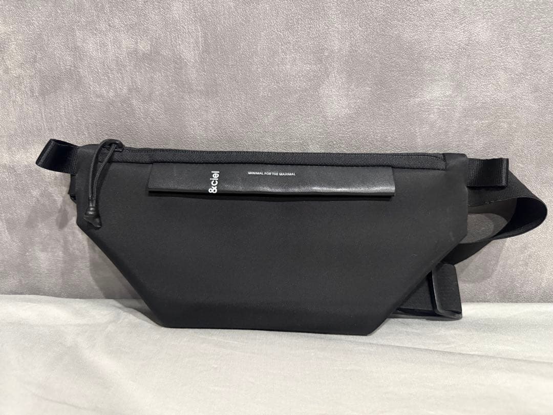 [コート&シエル] Isarau XS Sleek Black ブラック コートエシエル Cote&Ciel ボディバッグ イザラウ Isarau XS Sleek