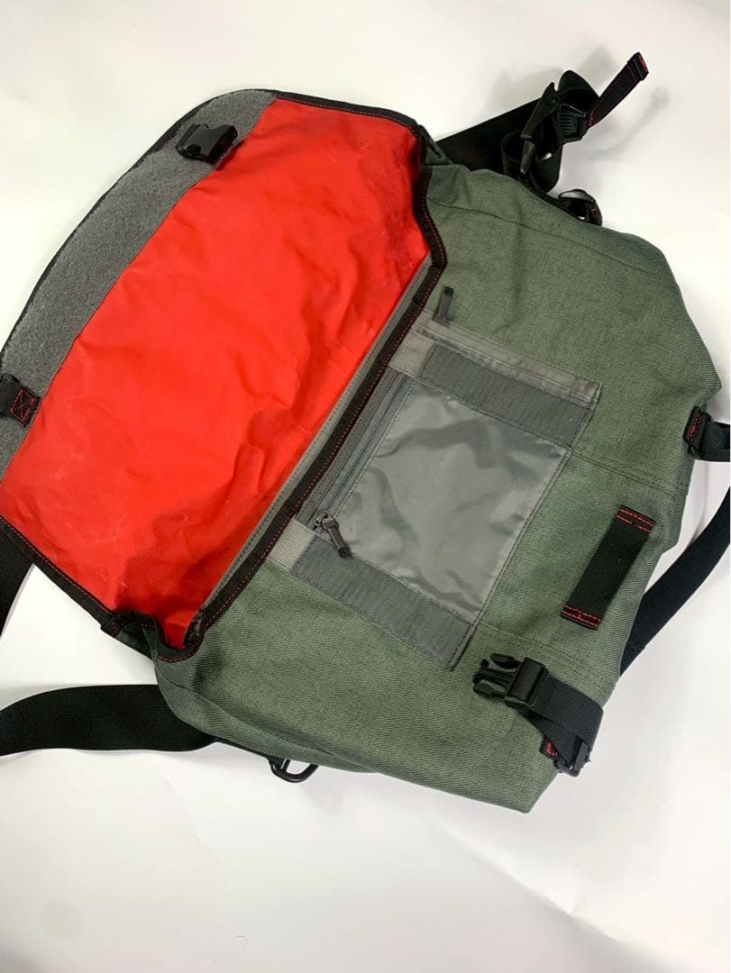 Timbuk2 希少単色 メッセンジャーバッグ - メルカリ