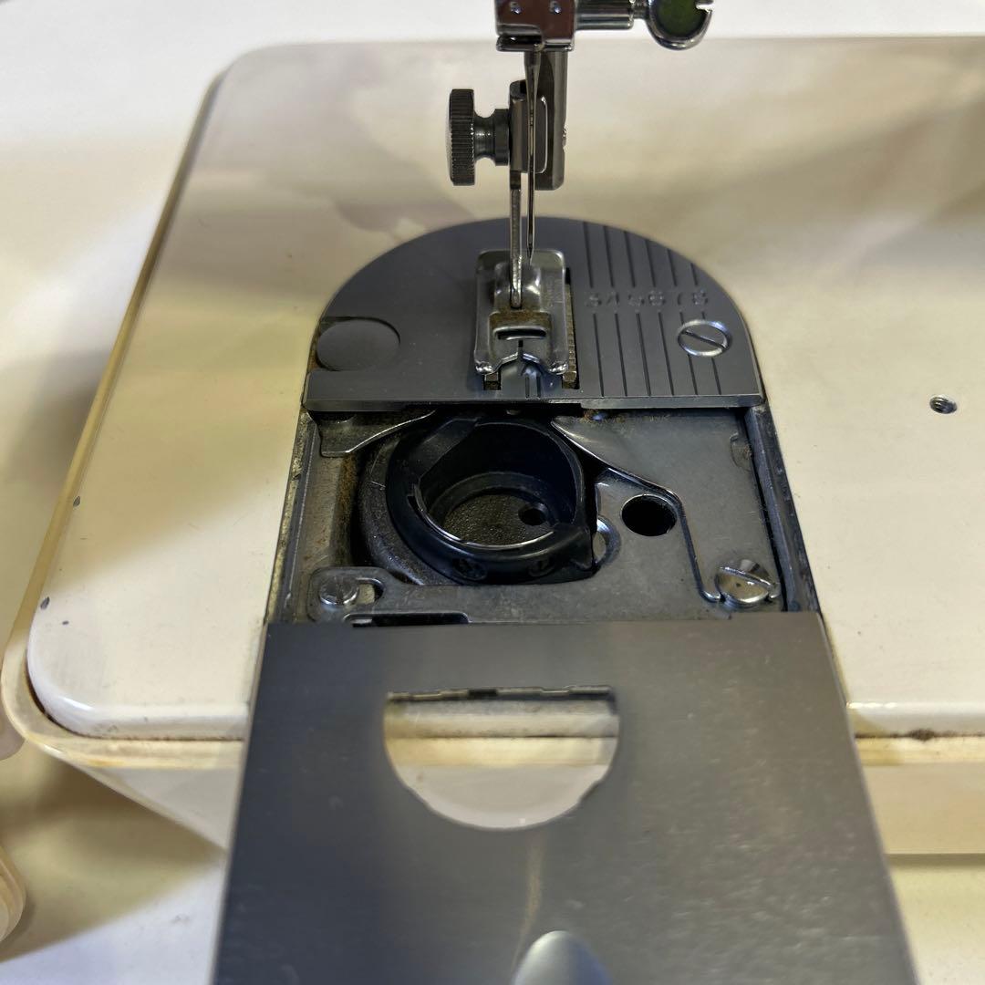 4267【昭和レトロ動作品】 シンガー・ミシン monami 384型 - メルカリ