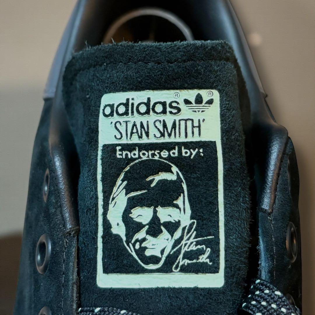 ティファニーブルーの名品】アディダス スタンスミス ブラック