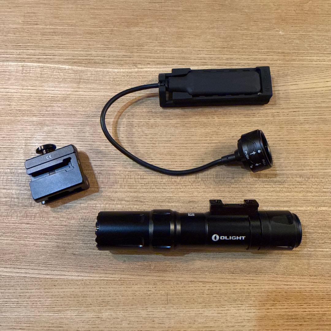 OLIGHT(オーライト)ODIN タクティカルライト2000ルーメン