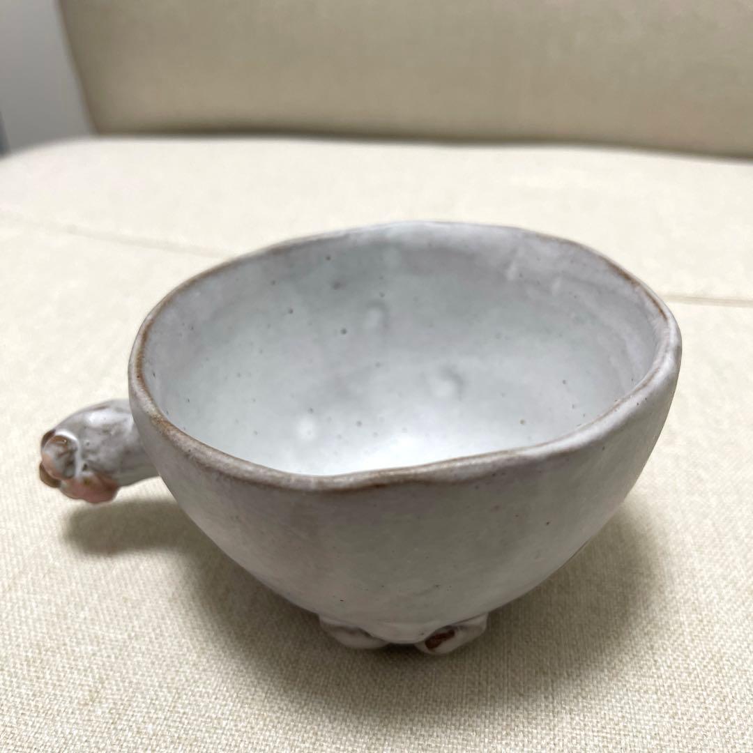 和田芳　逆さ猫カップ　ねこ　器　フリーカップ　マグカップ　置物　オブジェ