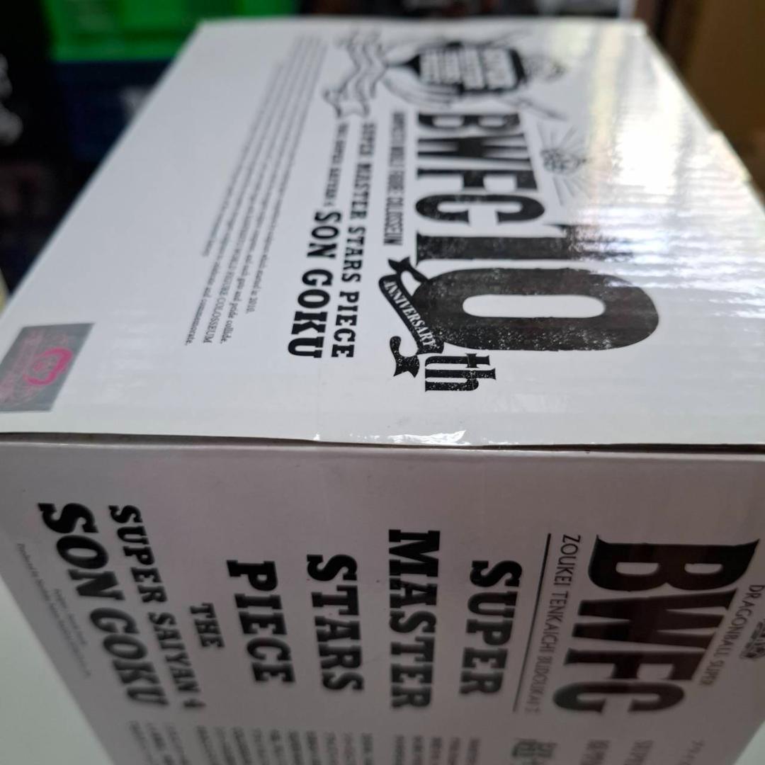 ⛄新品⛄価格高騰中~!! BWFC SMSP 超サイヤ人4 孫悟空01 0171 - メルカリ