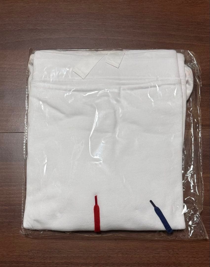 横山いしみ「スカジャン」「ホワイトトレーナー」