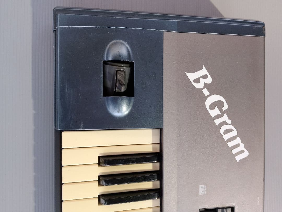 KORG N264 シンセサイザー コルグ(あ85) - メルカリ