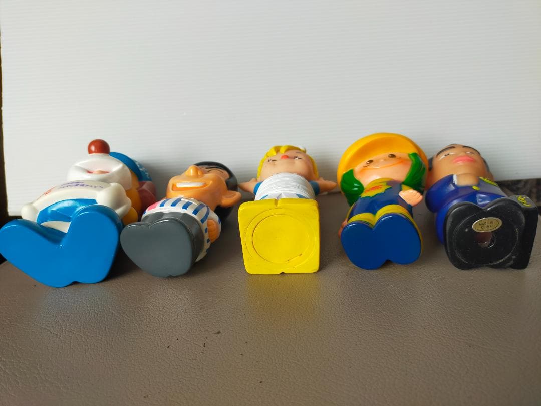 ソフビ貯金箱、人形５個　ノベルティ　 非売品