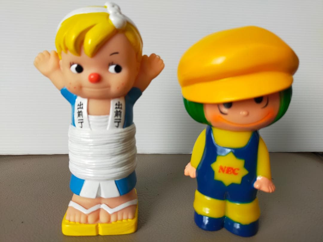 ソフビ貯金箱、人形５個　ノベルティ　 非売品