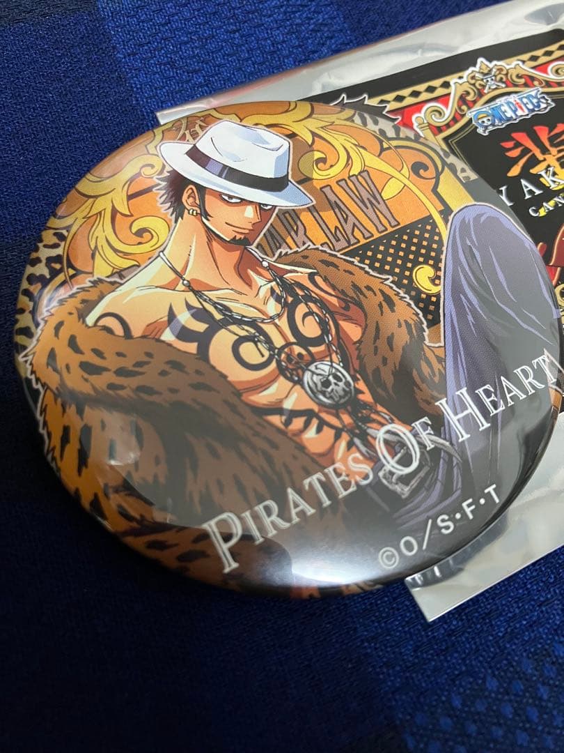 ONE PIECE ワンピース　輩缶バッジ　トラファルガー　ロー