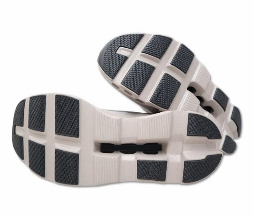 On クラウドモンスター　97729 26.5cm 即日発送