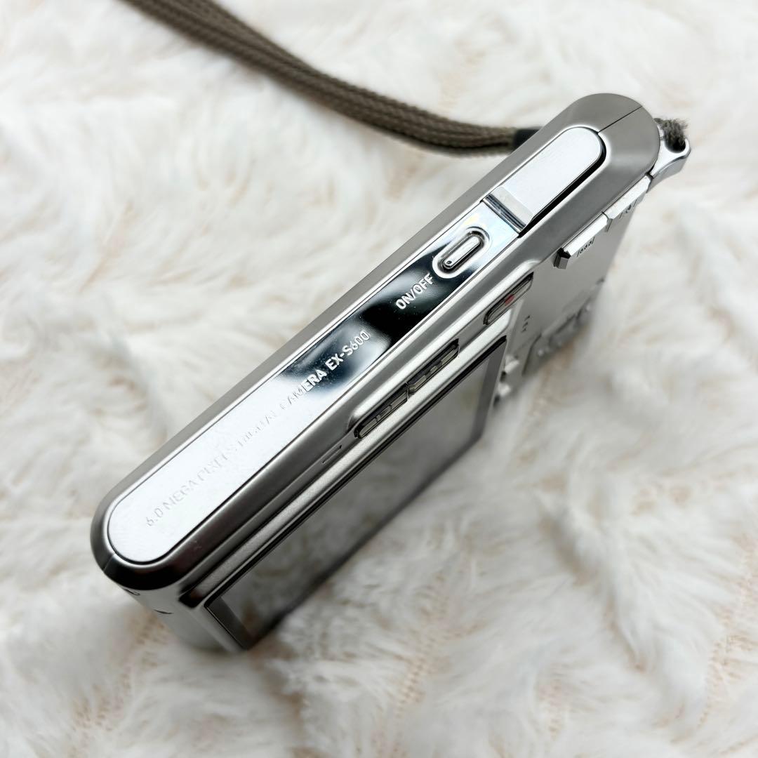 美品・動作良好✨ CASIO EXILIM EX-S600 シルバー - メルカリ