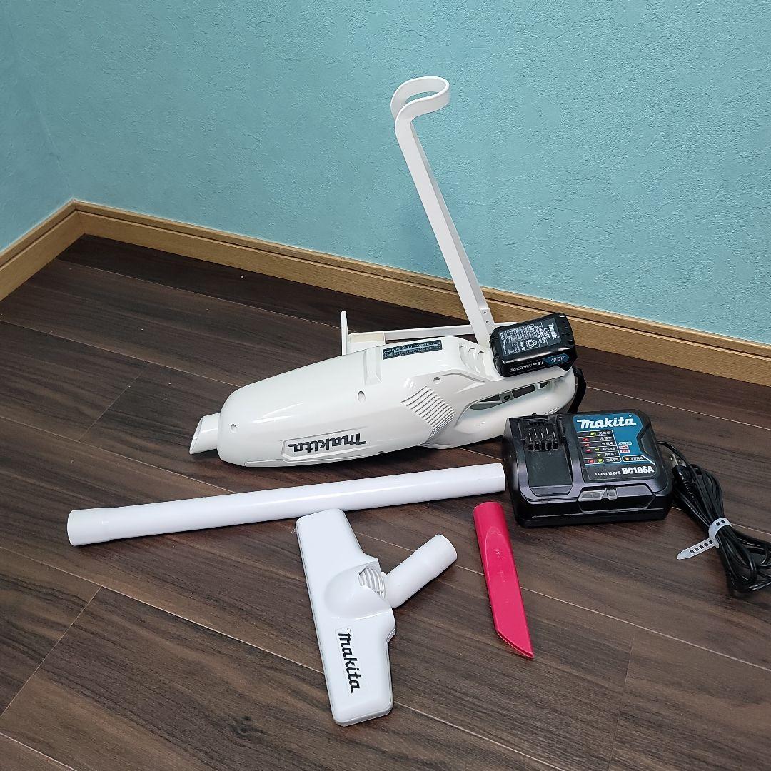 ☆マキタ(makita)充電式クリーナー CL107FD 掃除機 クリーニング済